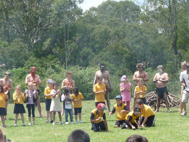 Children dancing at Bents Basin, Gulguer, 2011